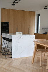 Interiér domu rodiny Lenky Stříteské od Teď Ateliér