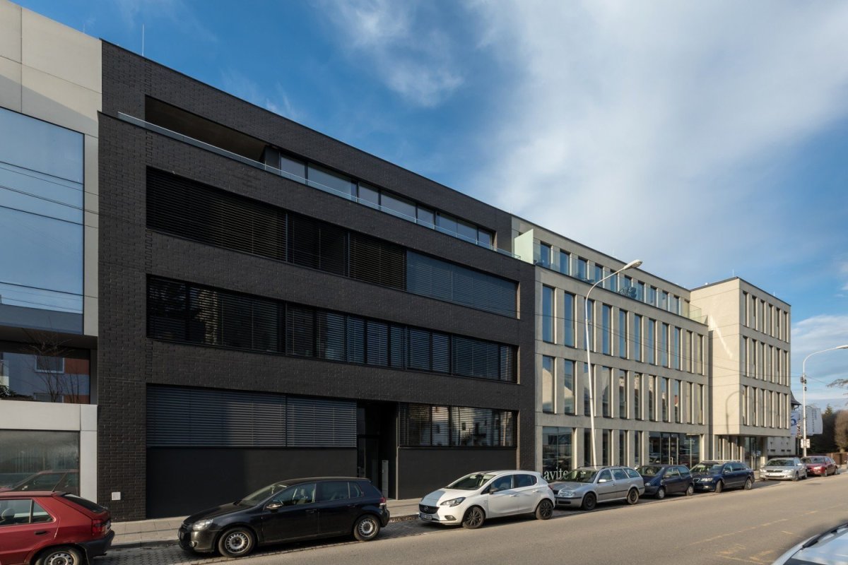 Polyfunkční dům Kvítková, Chládek architekti