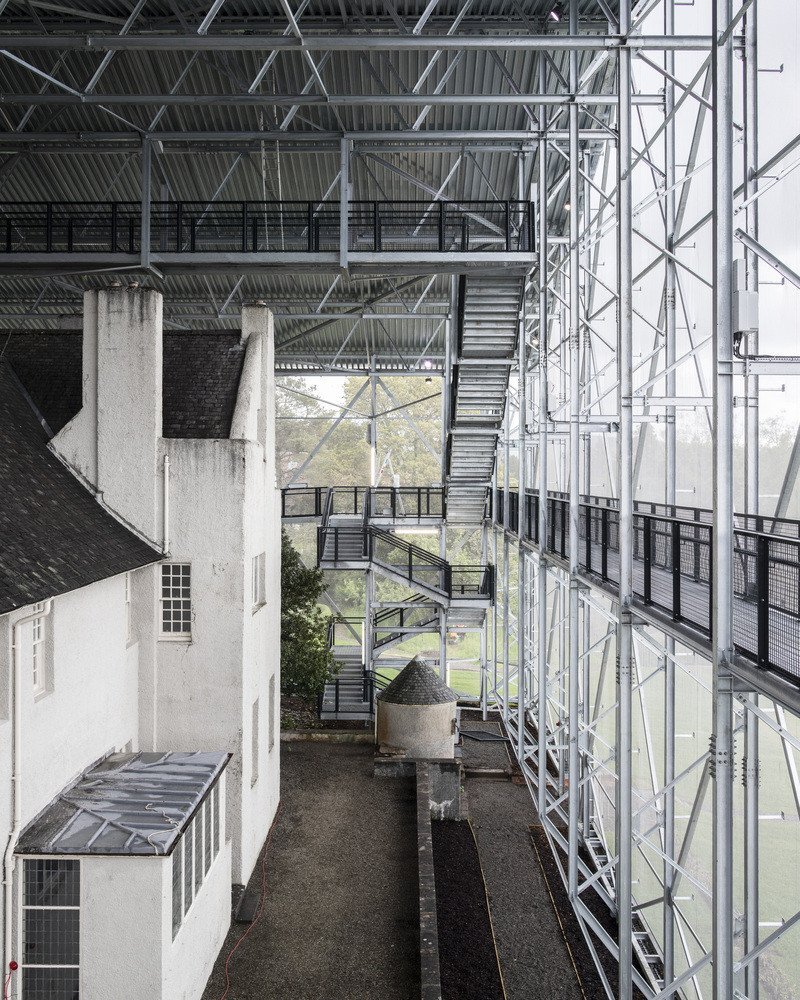 Rekonstrukce budovy Hill House od Charlese Rennieho Mackintoshe