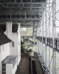 Rekonstrukce budovy Hill House od Charlese Rennieho Mackintoshe