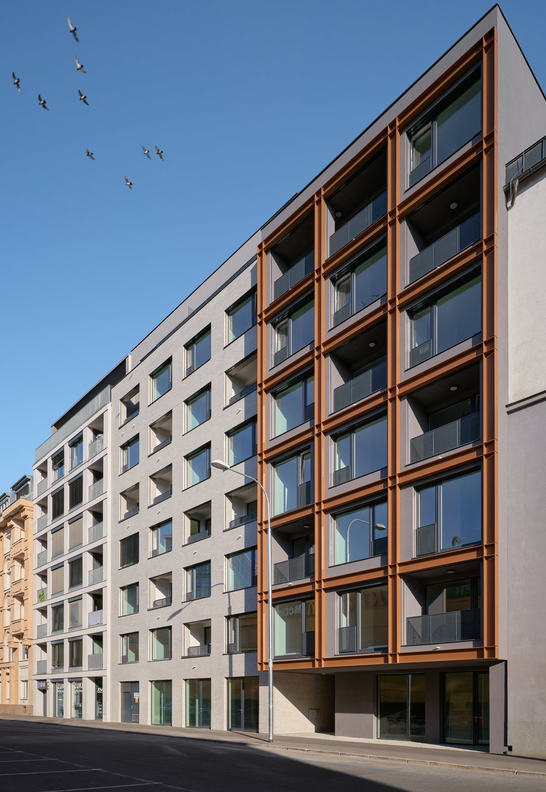 MiDO Harfa – promyšlená dostavba proluky na rozhraní Karlína a Vysočan (MiDO Harfa; QARTA Architektura)
