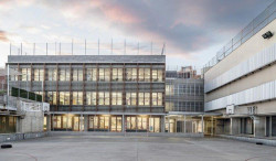 Škola v Barceloně od Harquitectes