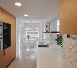 Vila s fontánou, Mjölk architekti