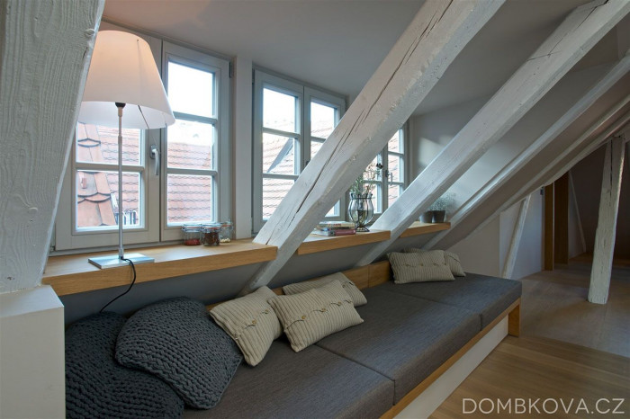 I. D. Arch, Půdní byt v jižních Čechách - foto