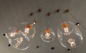 BudexHUB je navržen v pasivním standardu a celoročně využívá solární energii, která je ukládána do bateriových úložišť, což zajišťuje vysokou míru energetické soběstačnosti.