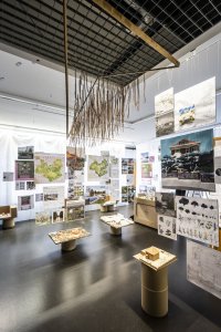 Na fakultě architektury ČVUT v Praze probíhá výstava ateliérových prací. Navštívit ji je možné do 7. února 2025.