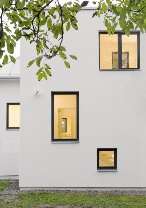 Edit!, 180° house – foto