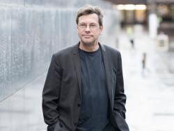 Teoretik Philip Ursprung