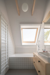 Cake Houses: v prvním postaveném domě jsou dvě koupelny