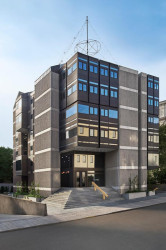 Úpravy budovy československého velvyslanectví ve Stockholmu na sídlo módní značky Acne Studios