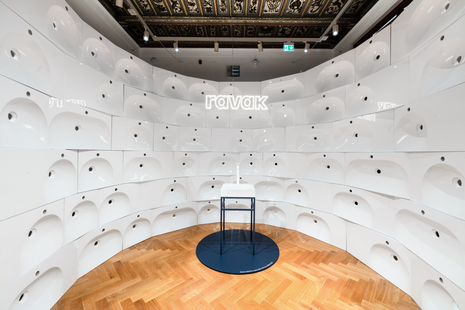 Společnost Ravak bude součástí festivalu designu a módy Designblok. Expozici navrhlo duo Vrtiška & Žák.