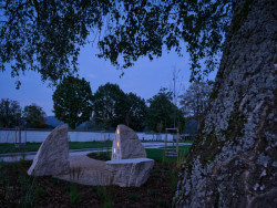 Architekti si pracovně nazvali tento úkol „konejšivá architektura“. (Poslední místo, mjölk architekti)