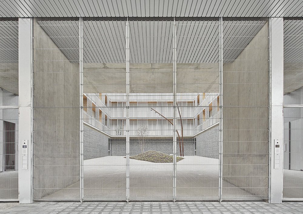 Bytový dům v Barceloně od ateliéru Peris+Toral Arquitectes
