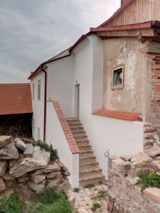 Nátěr (Rekonstrukce historického domu v Šatově, Hlinaři)