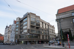 Budova Mezinárodního svazu studentstva v Pařížské ulici.