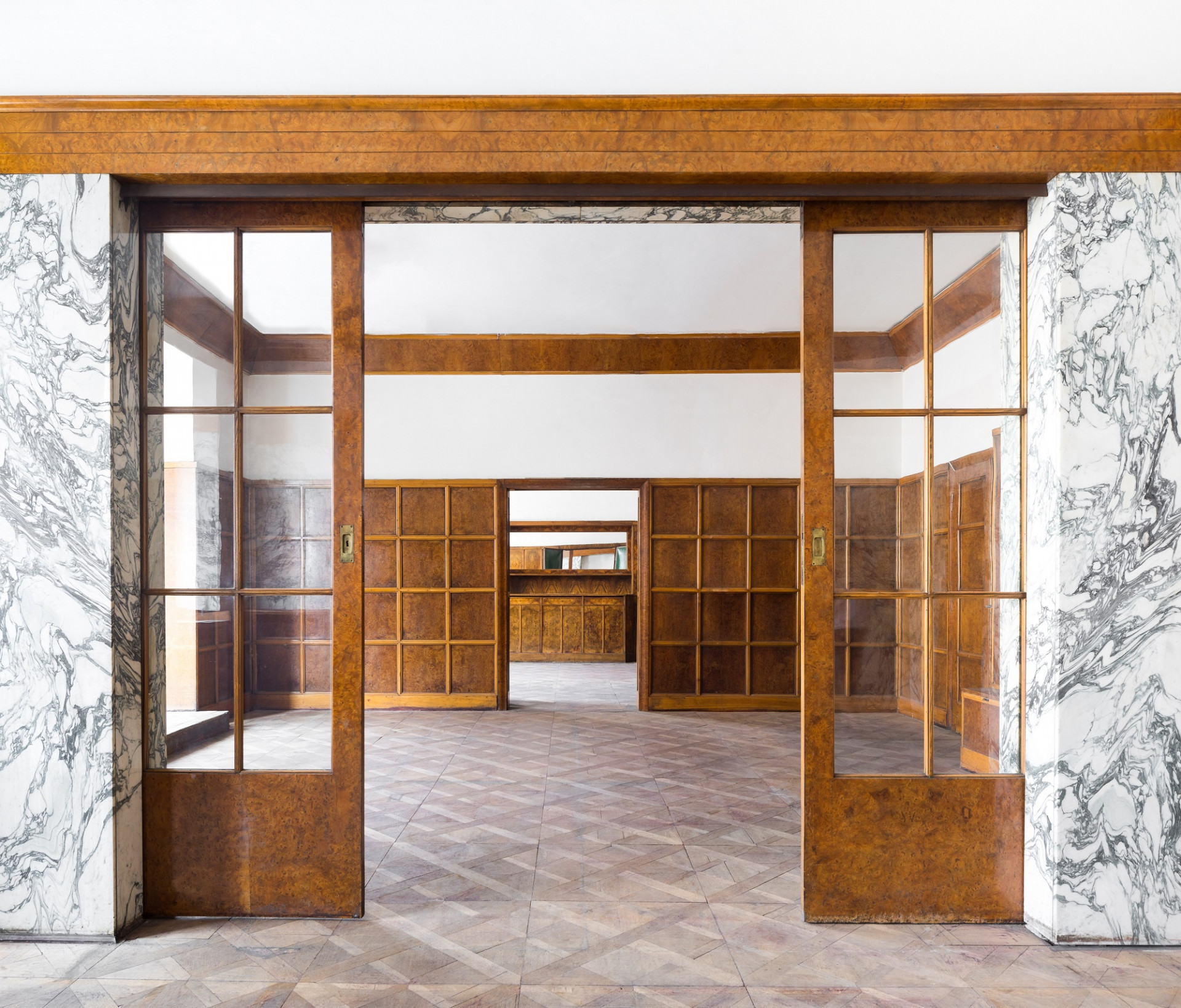 Byt Klatovská 19 od Adolfa Loose v Plzni