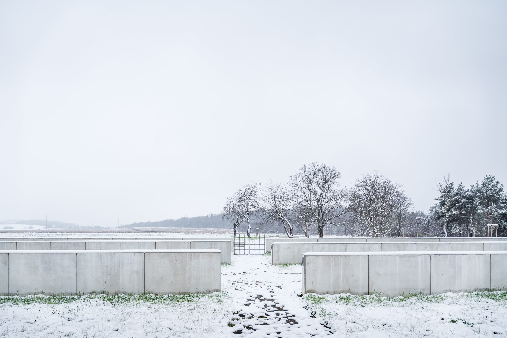 Pro koncept hřbitova bylo důležité pracovat s průhledy do krajiny