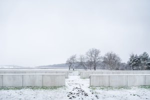Pro koncept hřbitova bylo důležité pracovat s průhledy do krajiny