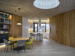 Daniela Polubědovová, Rodinný dům Srdce