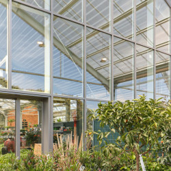 Detail prosklené štítové stěny