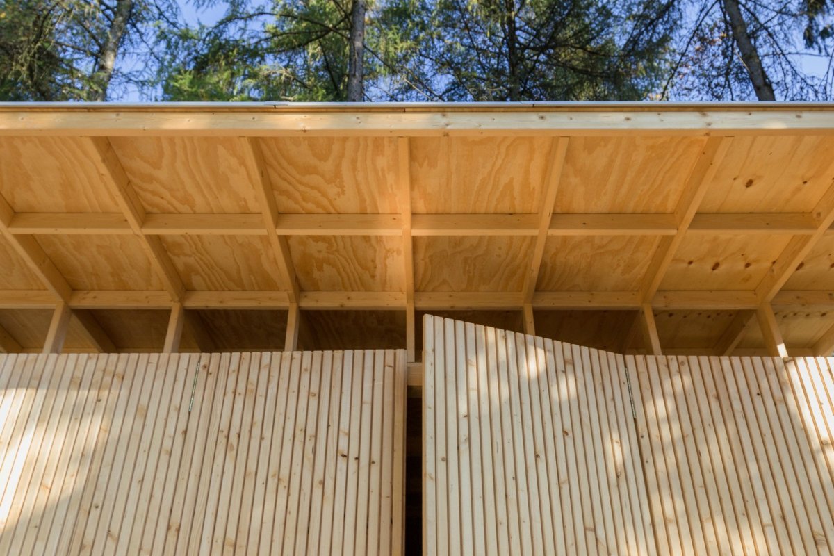 Útulňa pri Banskej Štiavnici, Ateliér HAUS / Miroslava Šestina, Tomáš Ružiak, Eva Šestina