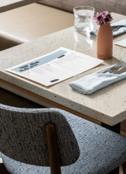 Administrativní brutalistickou budovu v americkém New Haven proměnili architekti ze studia Becker + Becker na luxusní hotel Marcel