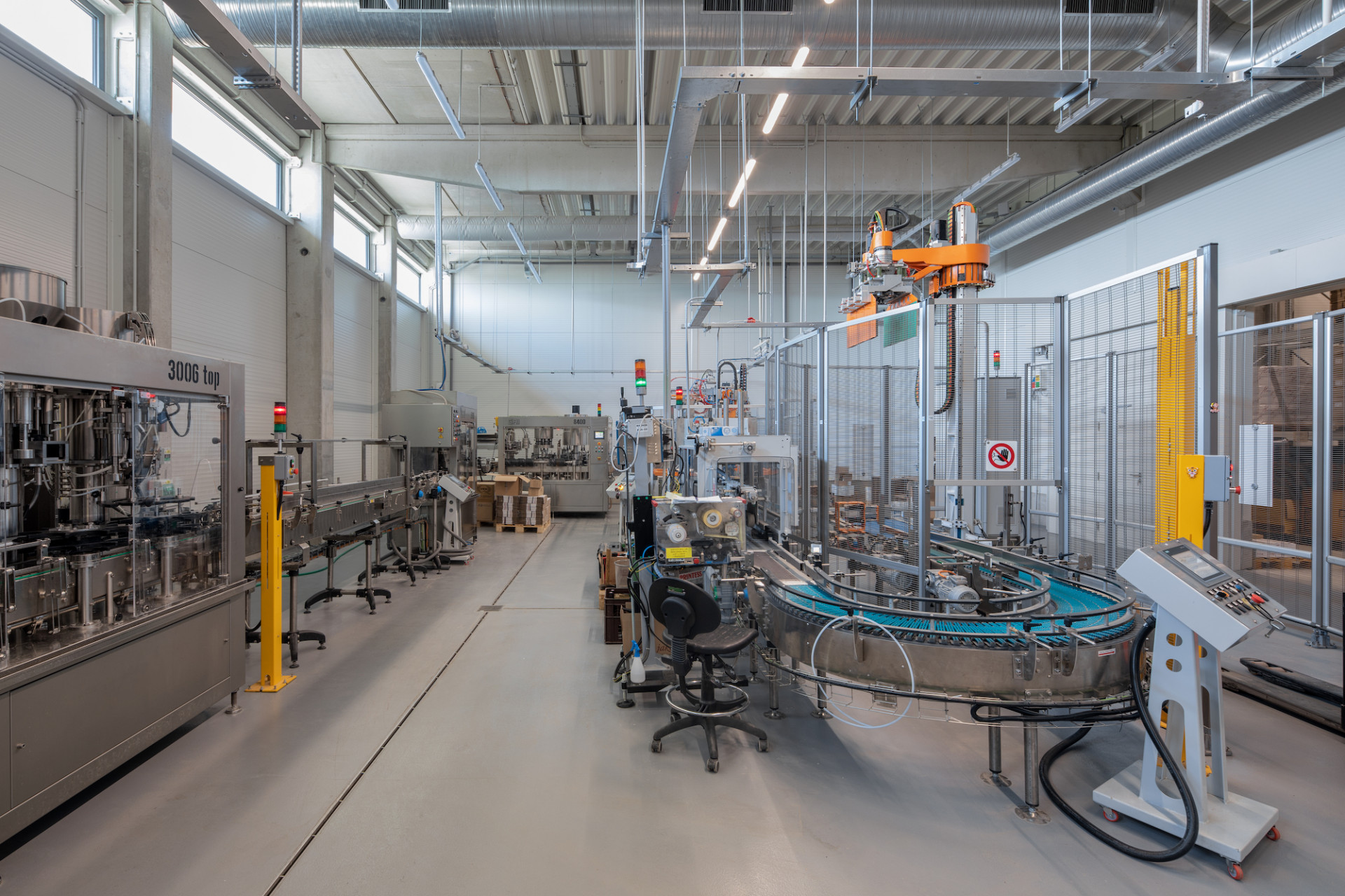 Sídlo Vinařství LAHOFER v Dobšicích u Znojma, Chybík+Krištof