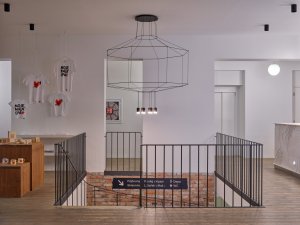 Obchod se suvenýry (Centrum Hořec; ADR)