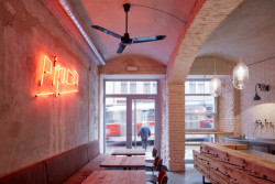 Street food bistro Pipca, mar.s architects