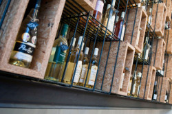 JEČMEN-CAHA architekti, Vinotéka a sýrárna v Blansku - foto