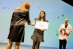 Slavnostní vyhlášení výsledků mezinárodní soutěže Model Young Package