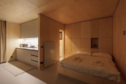 Společnost KOMA Modular představuje elegantní modul Fashion Line Relax, který je budoucností rekreačního bydlení