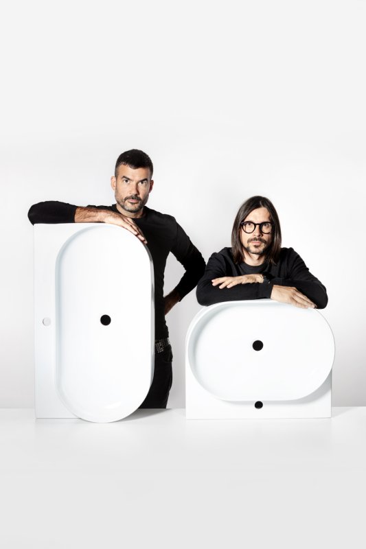 Vladimír Žák a Roman Vrtiška, čeští produktoví designéři a kreativní ředitelé Ravak
