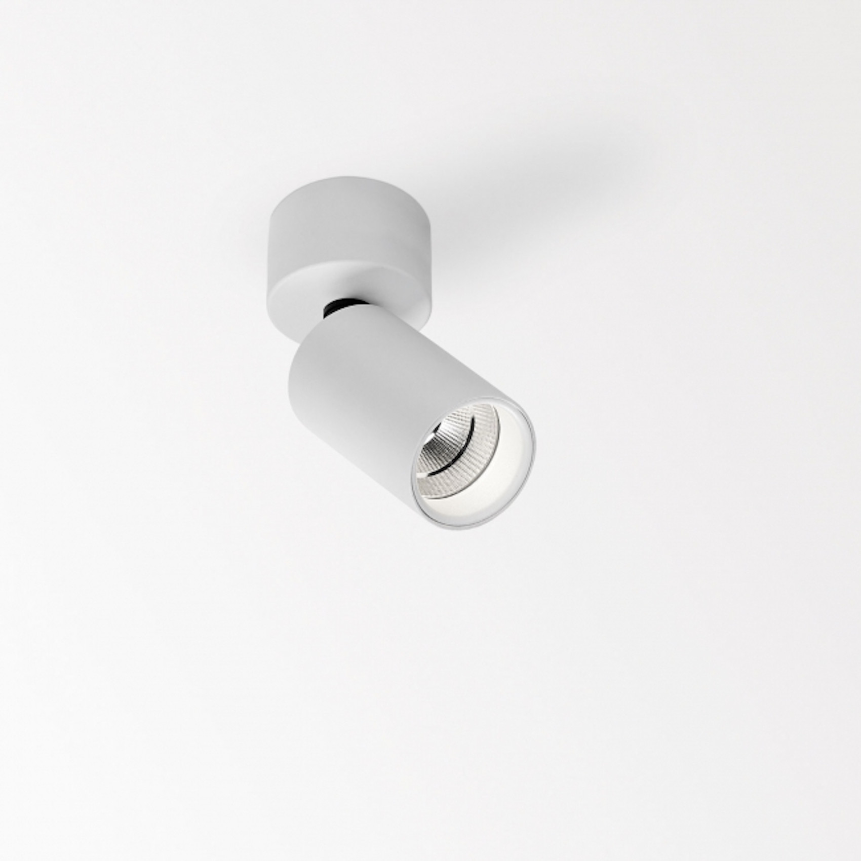 V kancelářích se nacházejí bodová svítidla MidiSpy.