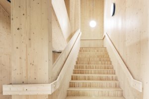 Uhlíkově neutrální kulturní centrum Sara od White Architekter