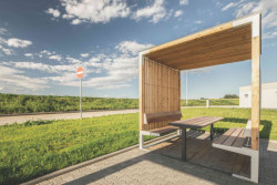 Modulární systém řady Y od Egoé posunuje dosavadní hranice využití venkovního prostoru. (na obrázku řada Public)