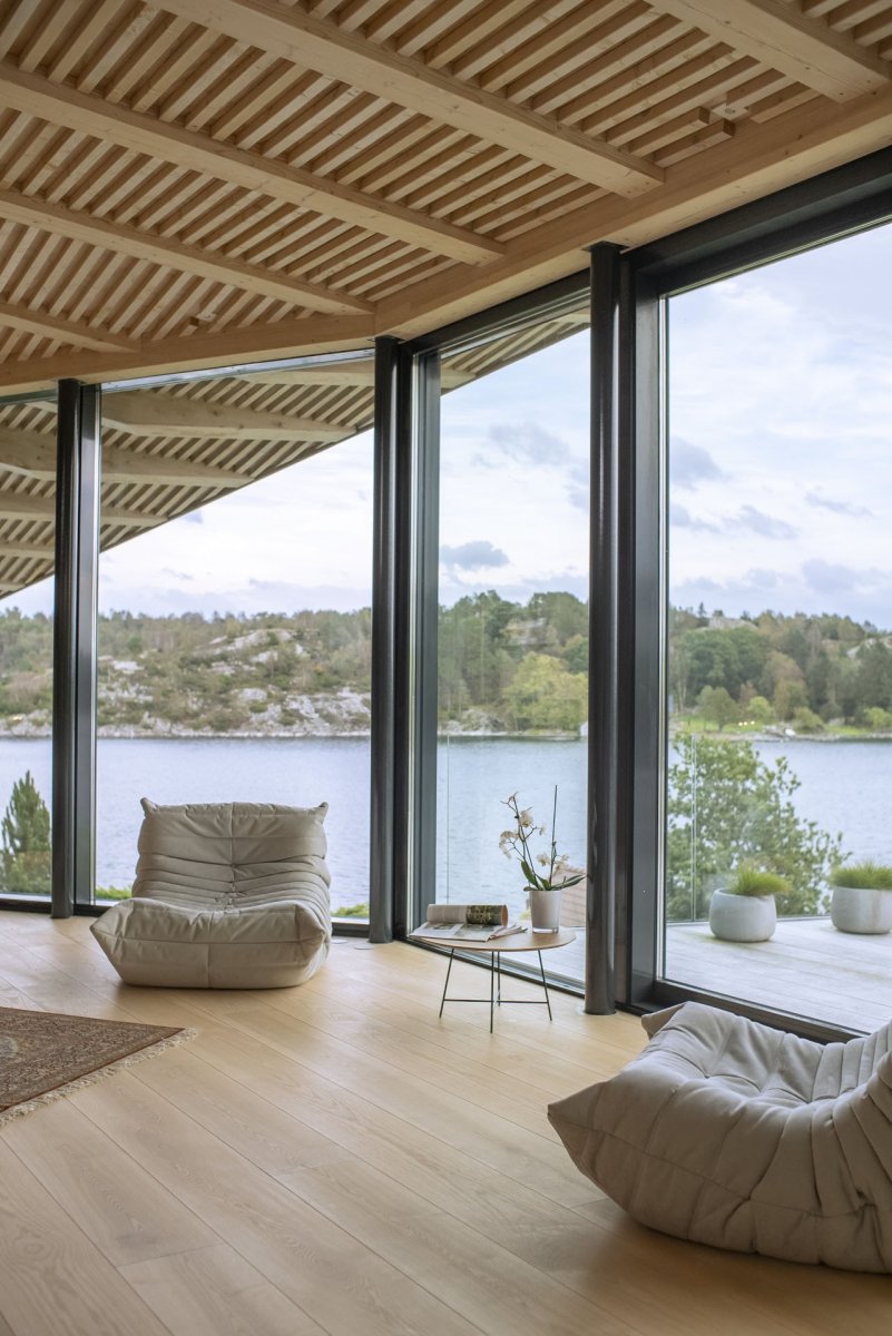 Na ostrově Finnøy vyrostl dům s výhledy na oceán. Navrhla ho architektonická kancelář Helen & Hard.