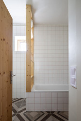 Nízkonákladová rekonstrukce dělnického domku v okresním městě Šaľa od ORA Architekti