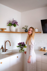 Foodblogerka Kateřina Jašková a architekt Jiří Jašek navrhli útulnou, moderní a zároveň praktickou kuchyň pro svůj byt