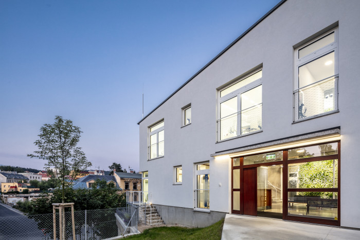 Zubaři Nad Mlýnem, studio Raketoplán