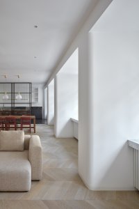 Rekonstrukce bytu na Starém Městě pražském od ateliéru Lenka Míková architekti