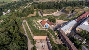 Oživení pevnosti Josefov, ateliér SVIŽN: IV. Bastion po částečné obnově