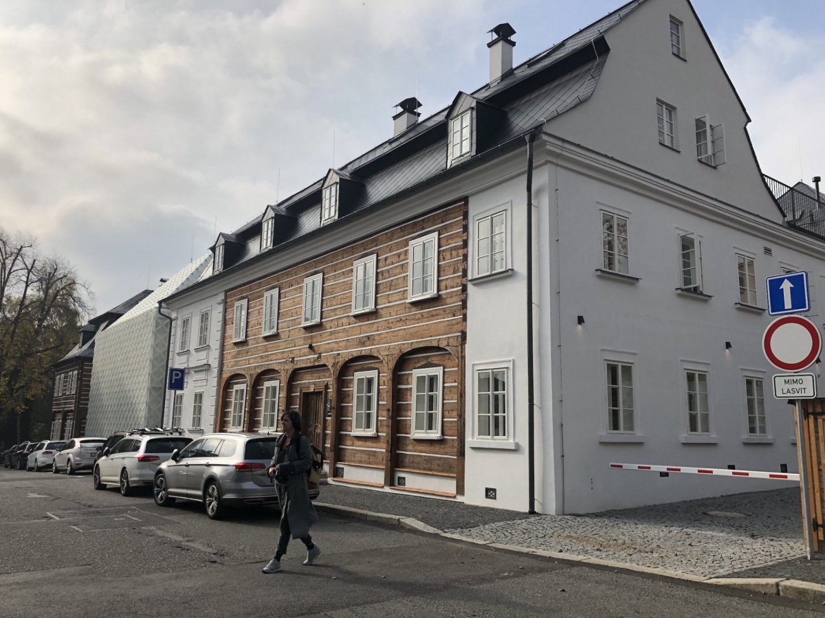 Sídlo firmy Lasvit v Novém Boru od architektonické kanceláře ov-a