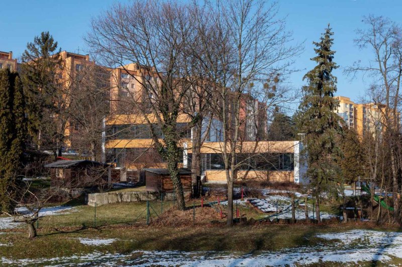 Rekonstrukce fasády MŠ Ignáce Šustaly v Kopřivnici od Kamil Mrva Architects
