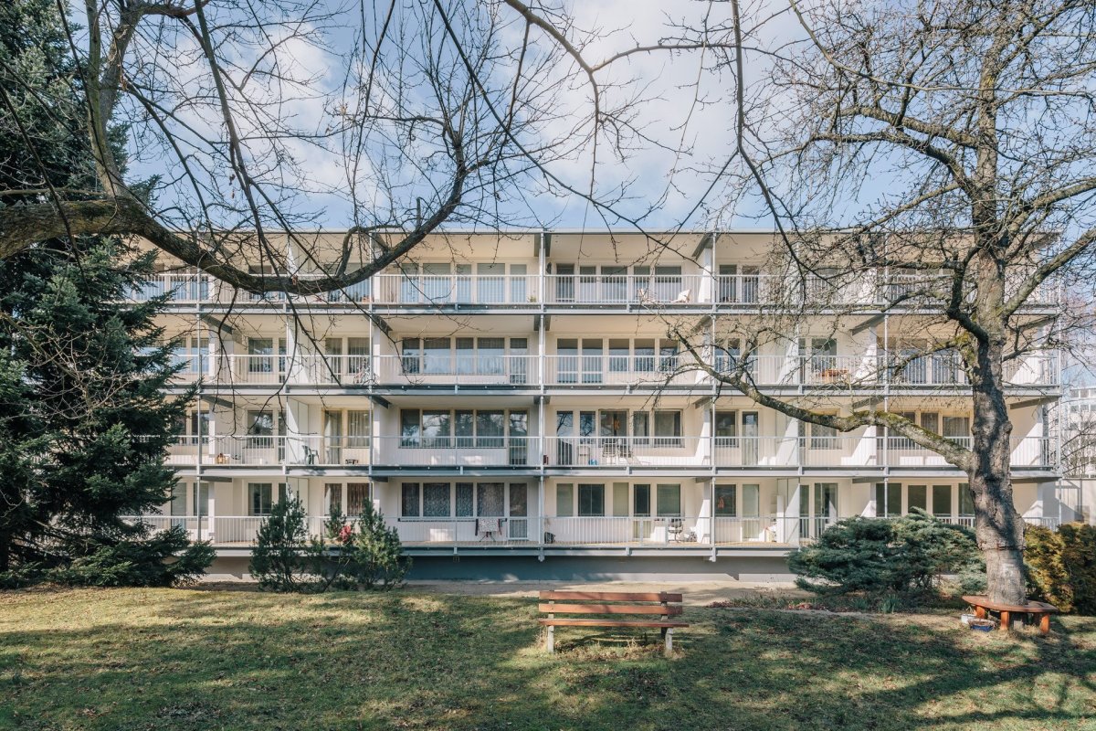 Finalista: re:architekti studio - Rozšíření lodžií panelového domu