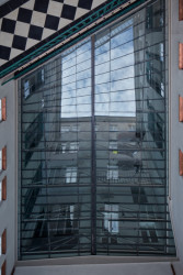 Rekonstrukci činžovního domu v Havelské ulici, QARTA Architektura: Dům v Havelské ulici formuje několik vnitřních dvorů, zároveň je průchozí strukturou, kterou se dá dostat až do vedlejší Kožné ulice