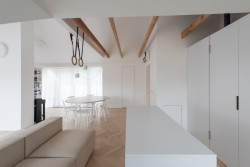 Podkrovní byt v Bratislavě, Kilo/Honč