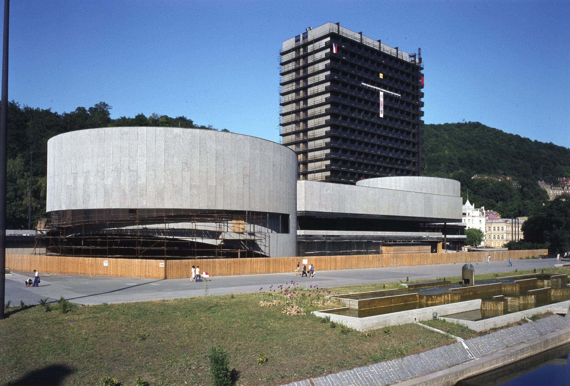 Hotel a festivalový palác Thermal v Karlových Varech