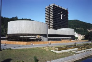 Hotel a festivalový palác Thermal v Karlových Varech