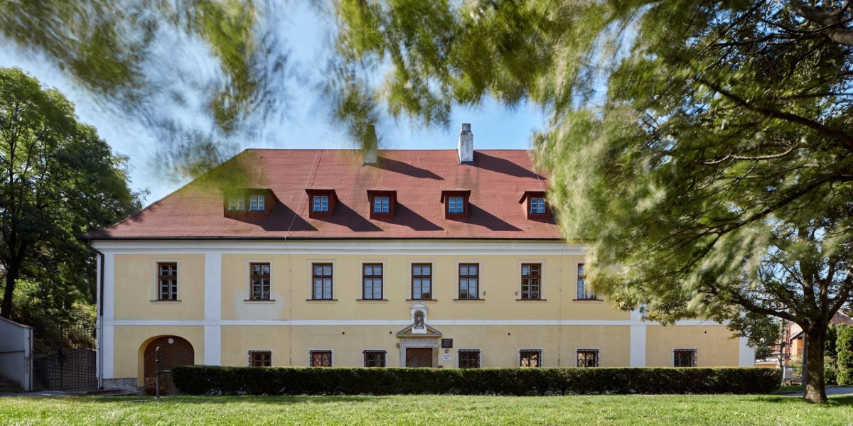 Rekonstrukce a rozšíření Základní školy Vřesovice, Public Atelier, studio FUUZE/ Jiří Markevič, Jaroslav Sedlák © BoysPlayNice